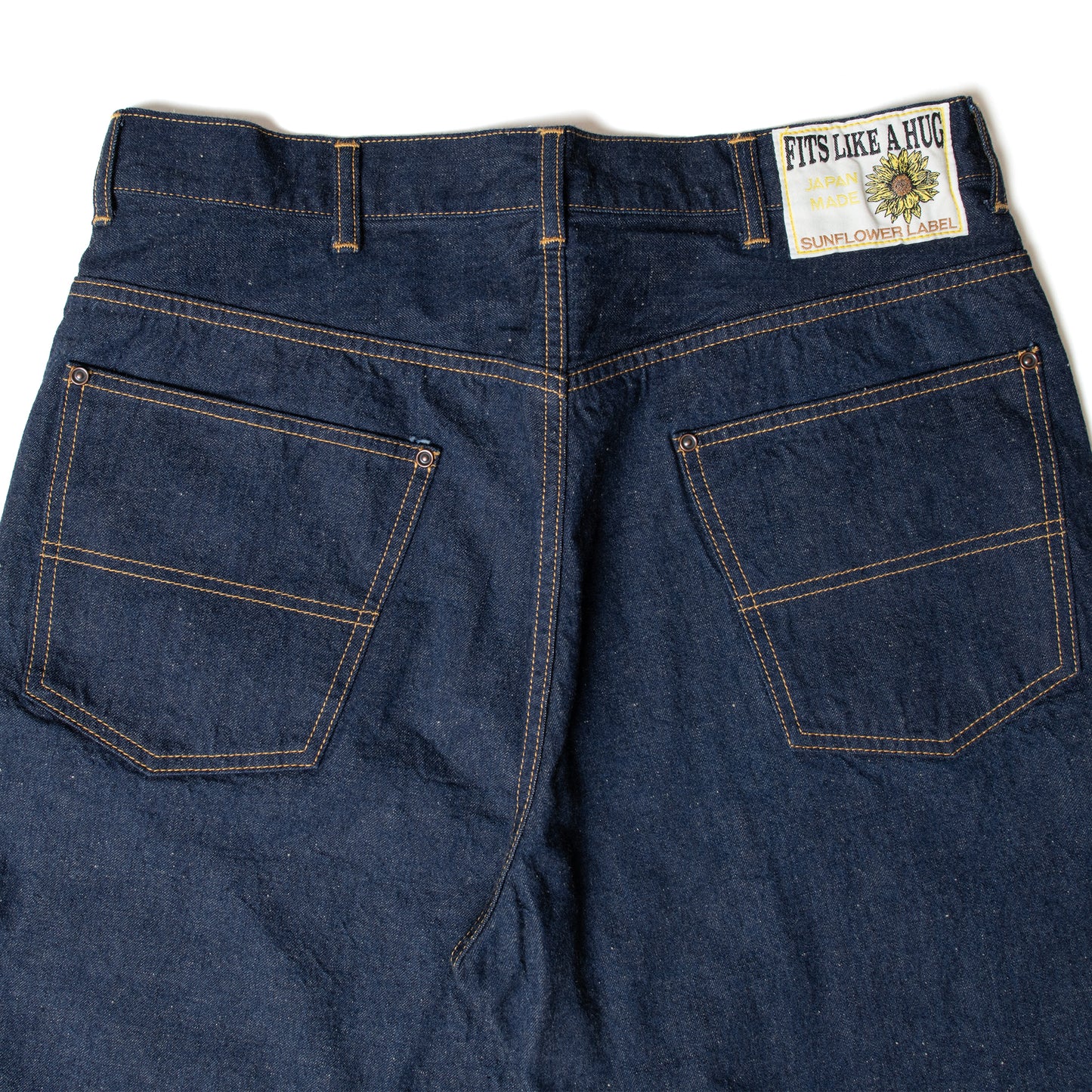 Fit's Like A Hug Jeans (Pre-Order) 予約注文