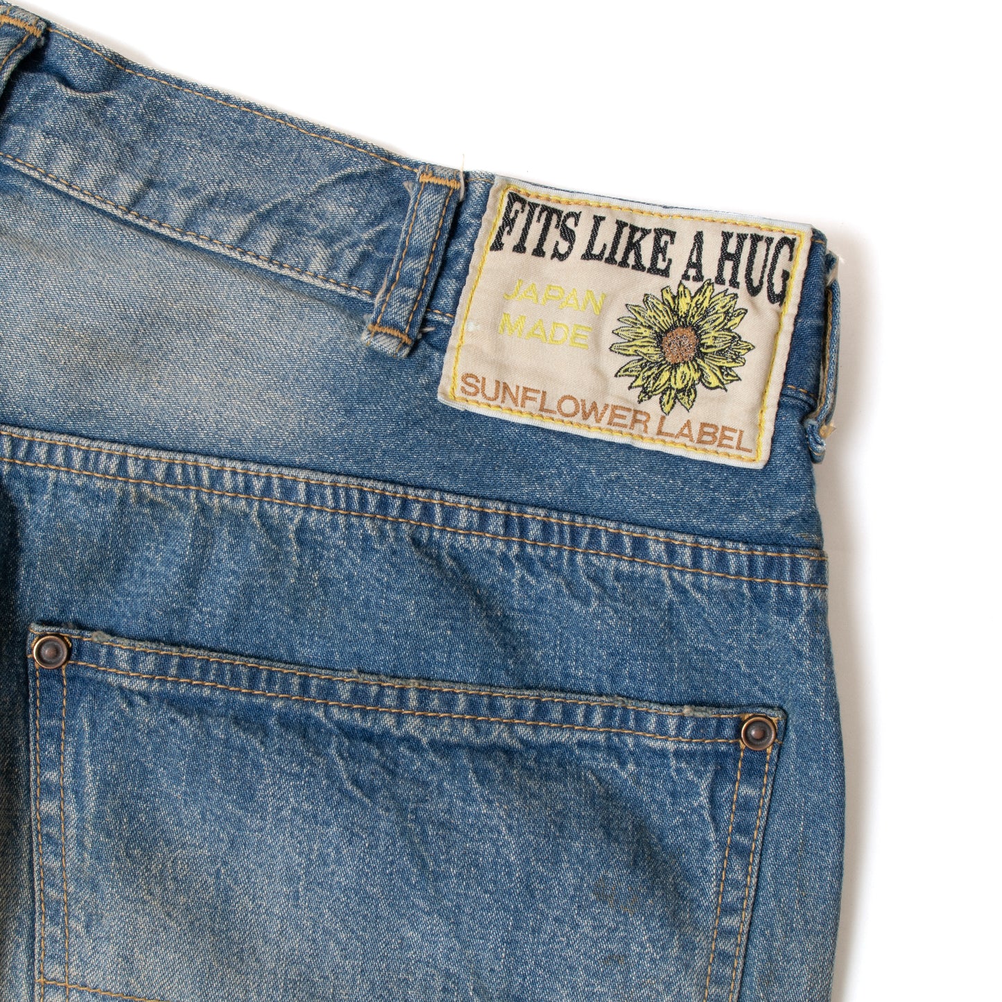 Fit's Like A Hug Jeans (Dust Bowl Wash)