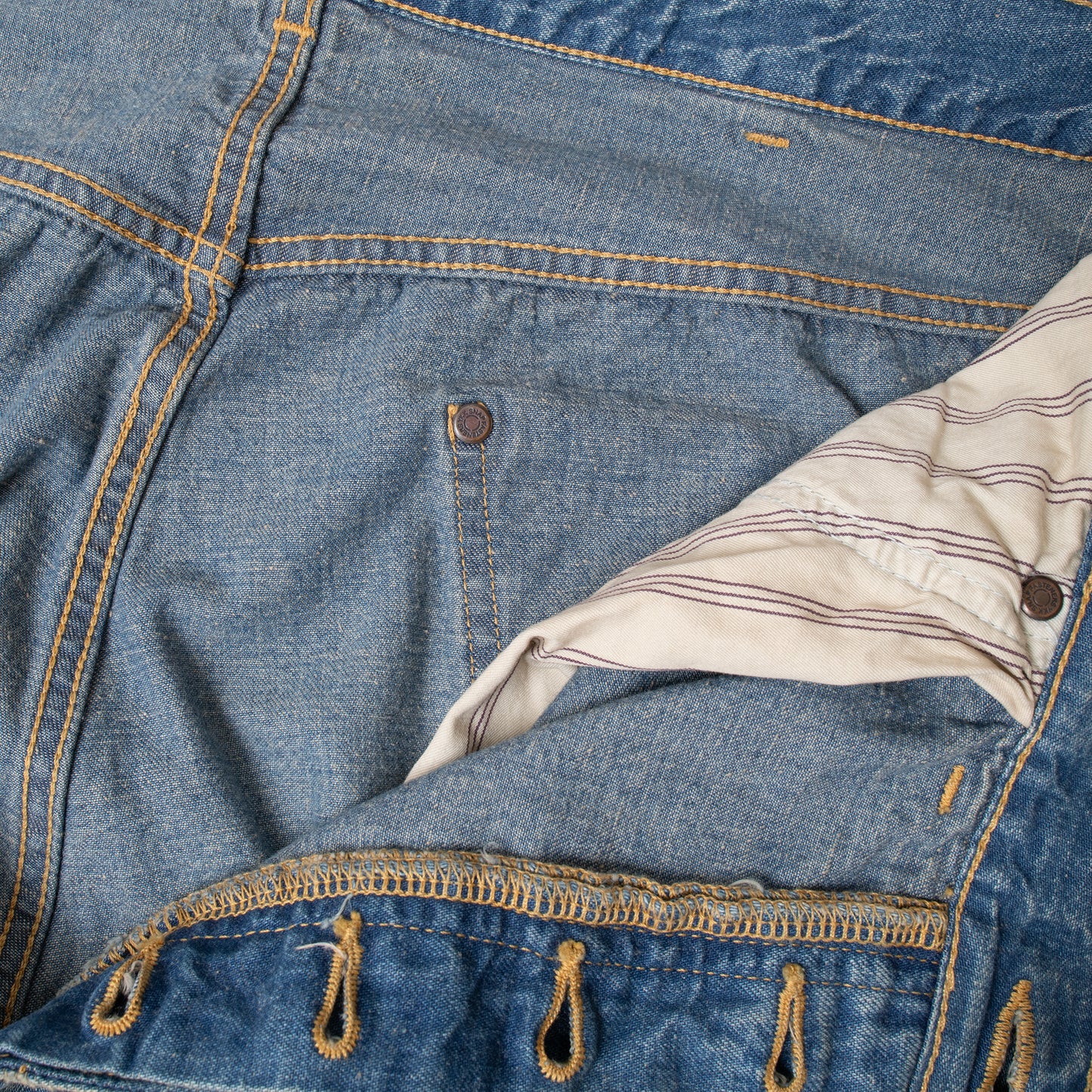 Fit's Like A Hug Jeans (Dust Bowl Wash)